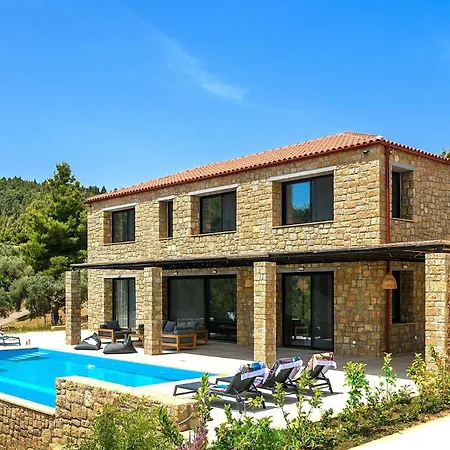 The Mavrolitharo Apartman *